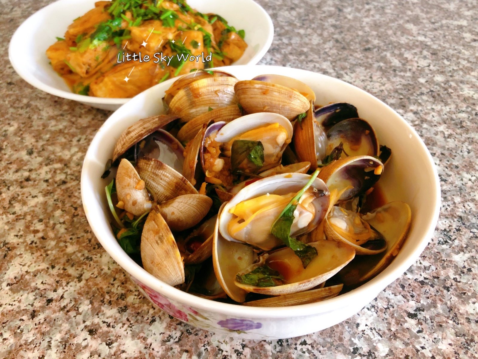 廚房筆記 熱炒台灣味 九層塔炒海瓜子stir Fried Clams With Basil Little Sky World